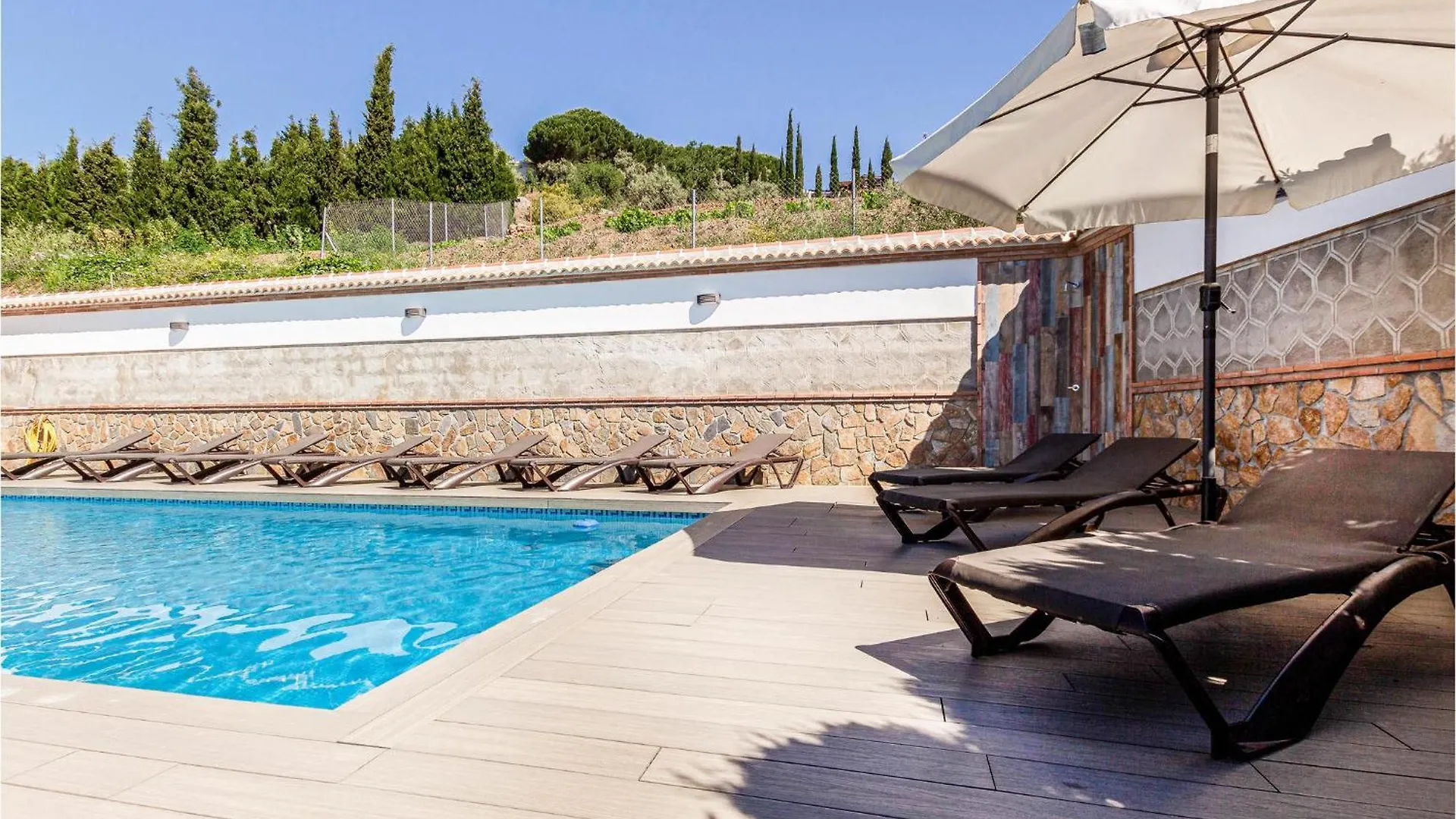 4 Bedroom Nice Home In Competa Acebuchal Holiday home
