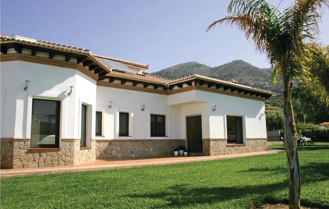 4 Bedroom Nice Home In Competa Acebuchal
