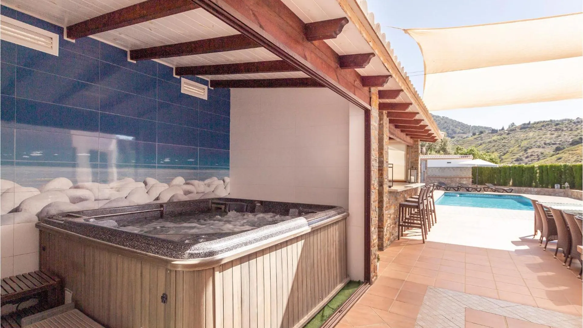 4 Bedroom Nice Home In Competa Acebuchal Holiday home